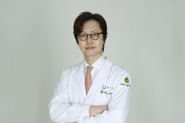 161344973116134497315347_박상진 원장님 (리더스피부과 도곡점).png